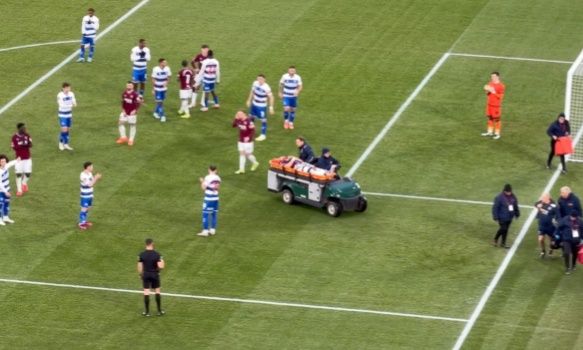 FA Cup: Τρομακτικός τραυματισμός του Μαυροπάνου – Αποχώρησε με φορείο ο Έλληνας αμυντικός (βίντεο)