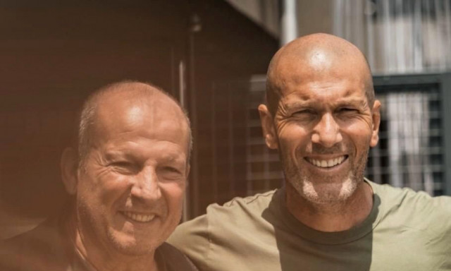 Ζινεντίν Ζιντάν: Το «αντίο» του Γάλλου θρύλου στον Κουρμπίς – «Υπήρξε πολύ σημαντικός για εμένα»