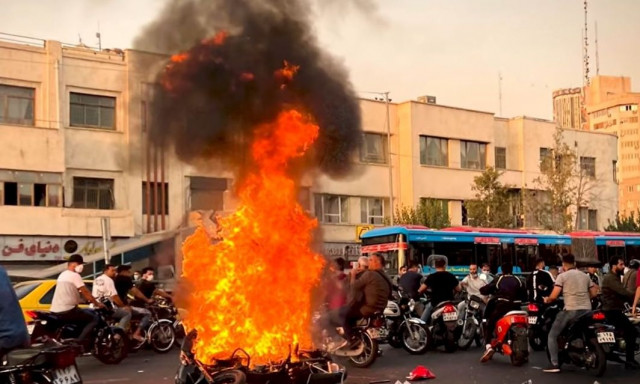 Λευκός Οίκος: Ο Τραμπ δεν φοβάται να χρησιμοποιήσει στρατιωτική δύναμη στο Ιράν