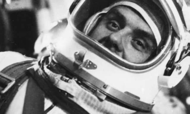 «Ο άνθρωπος που έπεσε από το διάστημα»: Τα τελευταία λόγια του κοσμοναύτη πριν χαθεί στο κενό