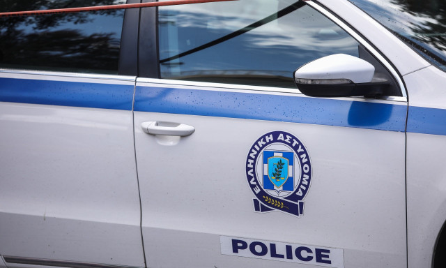 Πάτρα: Αίσιο τέλος με τη γυναίκα που απειλούσε να πέσει από ταράτσα - Πείστηκε να κατέβει