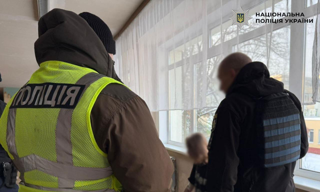 Ουκρανία: 14χρονος επιτέθηκε με μαχαίρι σε καθηγητή και συμμαθητή του - Πιθανή ρωσική εμπλοκή