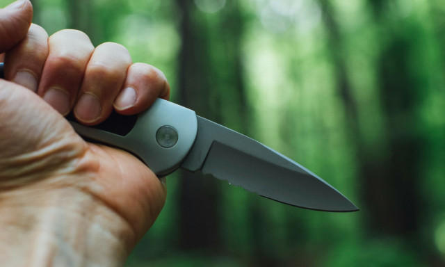 Θρίλερ στον Πύργο: Επιτέθηκε στη σύζυγό του με μαχαίρι και μετά προσπάθησε να αυτοκτονήσει