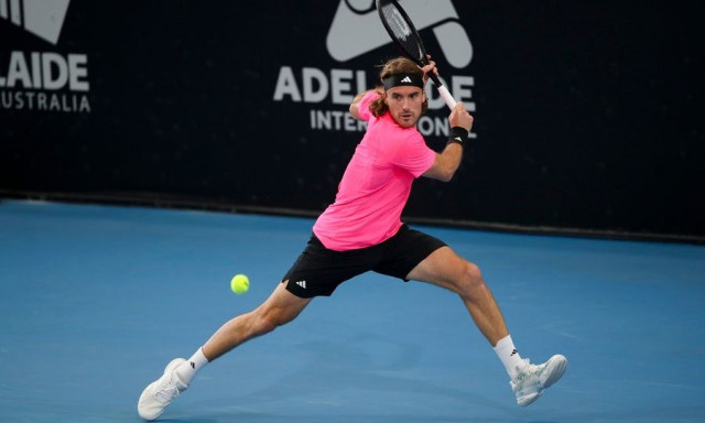 Στέφανος Τσιτσιπάς: Πρόωρο «αντίο» στην Αδελαΐδα - Ήττα από Βούκιτς