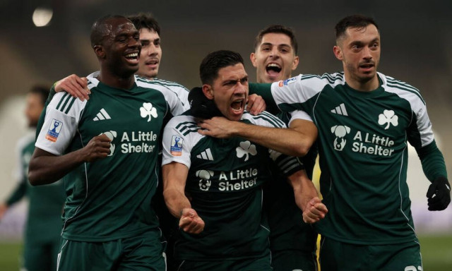 Παναθηναϊκός - Άρης 3-0: Με χατ-τρικ του Μπακασέτα στα ημιτελικά του Κυπέλλου