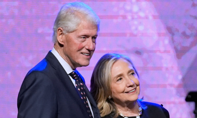 Ο Μπιλ και η Χίλαρι Κλίντον αρνούνται να καταθέσουν στο Κογκρέσο σχετικά με την υπόθεση Έπσταϊν