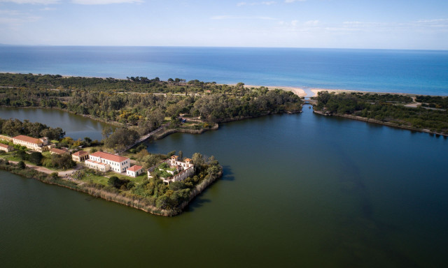 Λίμνη Καϊάφα: Ένα ταξίδι ανάμεσα στον θρύλο και την ιαματική γαλήνη