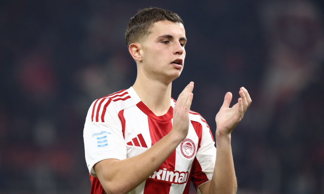 Χρήστος Μουζακίτης: Στο στόχαστρο δέκα ομάδων - Τα «θέλω» του Ολυμπιακού για να τον πουλήσει