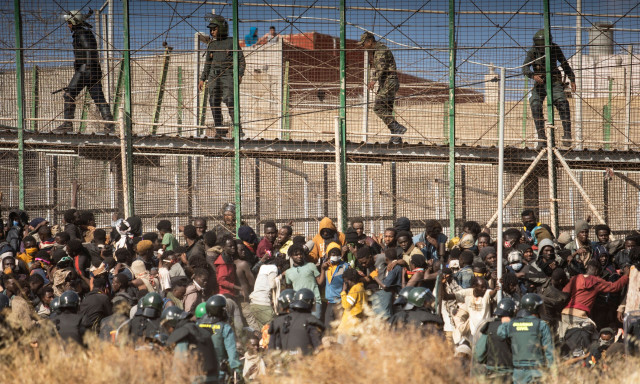 Frontex: Μειωμένες κατά 26% οι μεταναστευτικές ροές στα σύνορα της Ε.Ε. - Τριπλασιάστηκαν στην Κρήτη