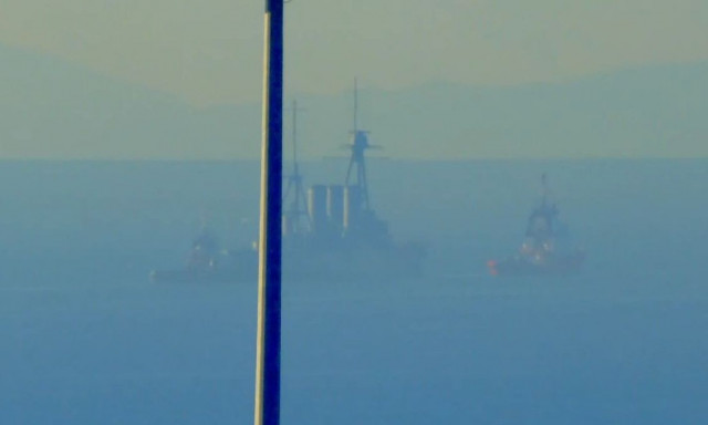 Το θωρηκτό «Αβέρωφ» υποδέχεται στον φαληρικό όρμο τη φρεγάτα «Κίμων»