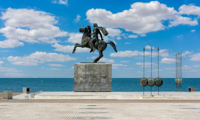 Θεσσαλονίκη ψηφίζουν οι Ολλανδοί: Πάνω από 60.000 επισκέπτες στη Χαλκιδική το 2025