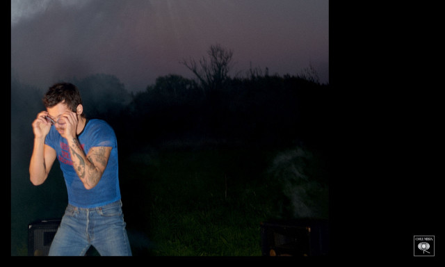 Ο Harry Styles ανακοίνωσε την επιστροφή του στην μουσική μετά από τέσσερα χρόνια