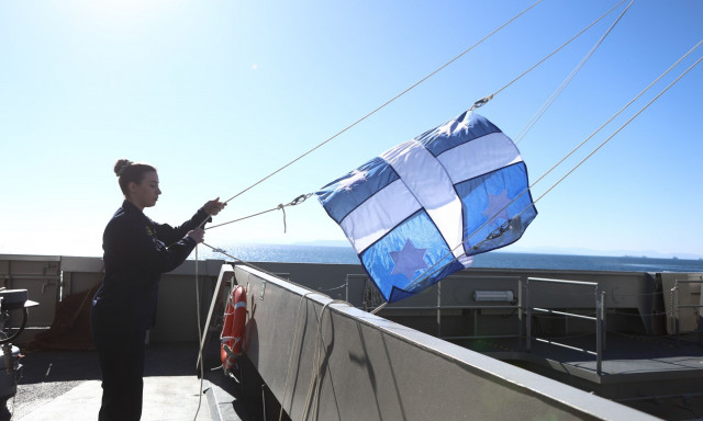 «Ζήτω το έθνος και το Πολεμικό Ναυτικό» – Πώς υποδέχτηκαν οι Ναυτικοί Δόκιμοι τη φρεγάτα «Κίμων»