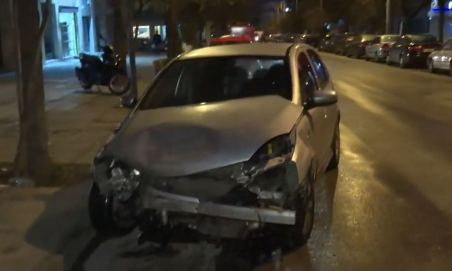 Θεσσαλονίκη: Μεθυσμένη 24χρονη χτύπησε 15 αυτοκίνητα και κατέληξε σε τζαμαρία