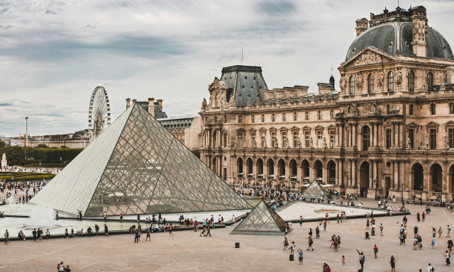 Λούβρο: Αυξάνει την τιμή του εισιτηρίου για τους μη Ευρωπαίους