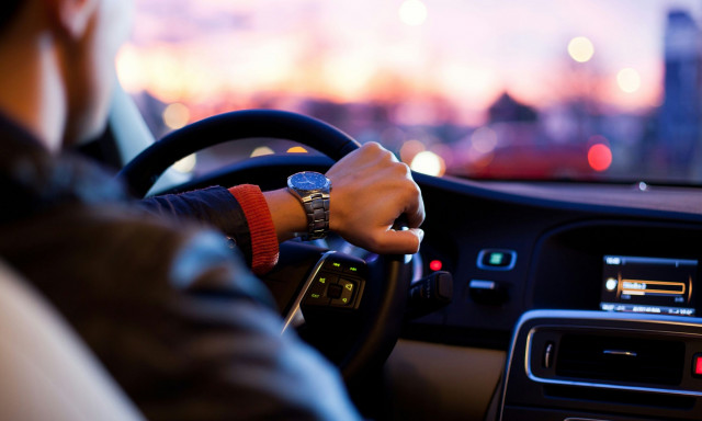 Συνελήφθη 43χρονος στην Περιφερειακή Υμηττού που έτρεχε με 191 χλμ/ώρα