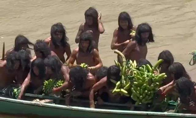 Η άγνωστη φυλή του Αμαζονίου - Στο φως αδημοσίευτο βίντεο