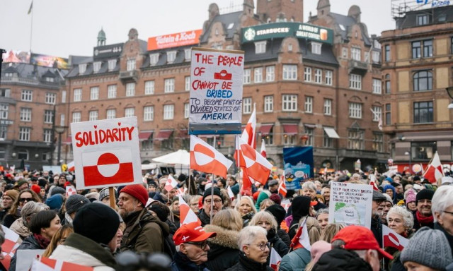 Διαδηλώσεις σε Δανία και Γροιλανδία: «Κάντε την Αμερική να Φύγει Μακριά»