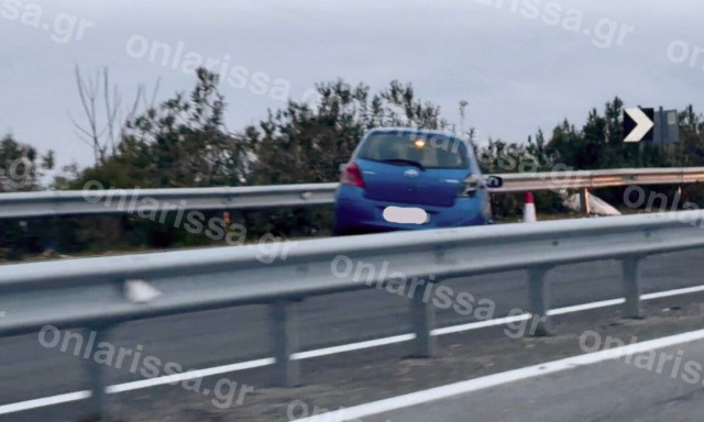 Λάρισα: «Τρελή» πορεία αυτοκινήτου σταμάτησε σε προστατευτικές μπάρες - Νεκρός ο οδηγός