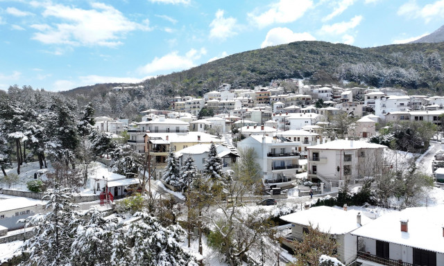 Καιρός αύριο: Χιόνια, βροχές και θυελλωδεις άνεμοι έως 8 μποφόρ
