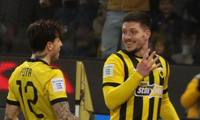 «Το επτάσφαιρο του Λούκα Λουκ» - Τα πρωτοσέλιδα των αθλητικών εφημερίδων