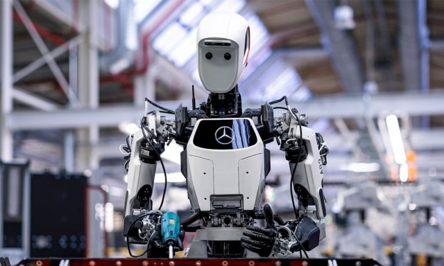 Έρχονται τα εργοστάσια μόνο με ρομπότ και καθόλου ανθρώπους