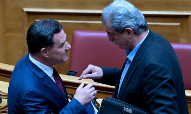 Πρωτοφανής... ηρεμία μεταξύ Άδωνι - Πολάκη στην ερώτηση για το νοσοκομείο Χανίων