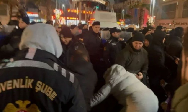 Τουρκία: Σύλληψη Γάλλου δημοσιογράφου σε διαδήλωση για τους Κούρδους της Συρίας - Βίντεο