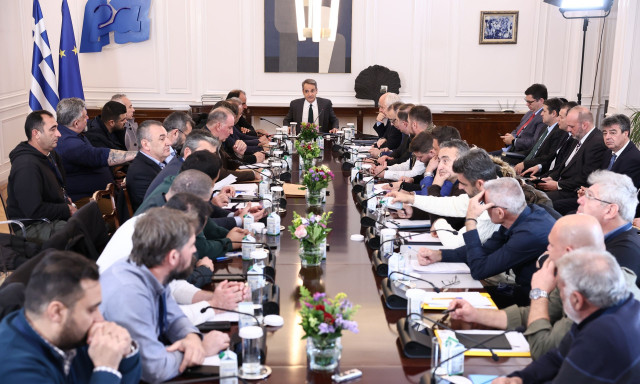 Ολοκληρώθηκε η συνάντηση των αγροτών με τον πρωθυπουργό