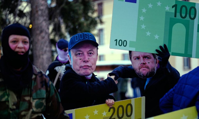 Oxfam: Σε επίπεδα-ρεκόρ η περιουσία των δισεκατομμυριούχων - Απειλή για τη δημοκρατία