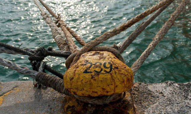 Προβλήματα στις θαλάσσιες συγκοινωνίες λόγω των ανέμων - Πού αναστέλλονται τα δρομολόγια πλοίων