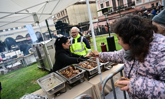 Απόκριες 2026: Πότε πέφτουν η Τσικνοπέμπτη και η Καθαρά Δευτέρα