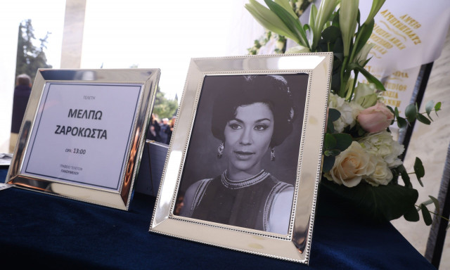 Μέλπω Ζαρόκωστα: Το τελευταίο χειροκρότημα στην ηθοποιό - «Είχε ένα ευτυχές τέλος» είπε ο γιος της