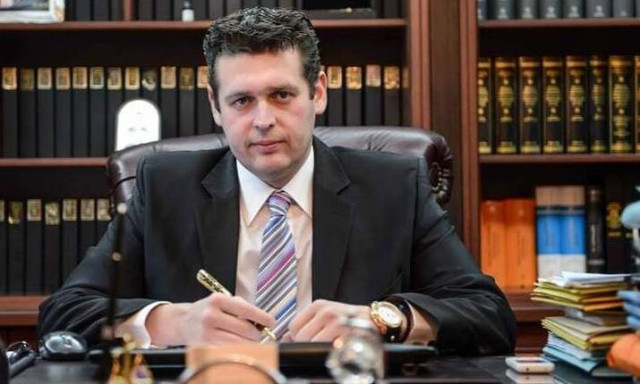 Σούρλας - δικηγόρος Καρυστιανού: «Γιατί όχι δημοψήφισμα για μοναρχία και για μοιχεία;»