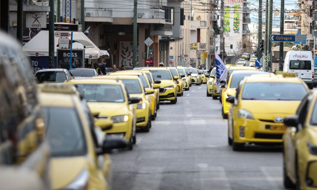 Ταξί: Ξεκίνησε νέα η 48ωρη απεργία - Τι ζητά το ΣΑΤΑ