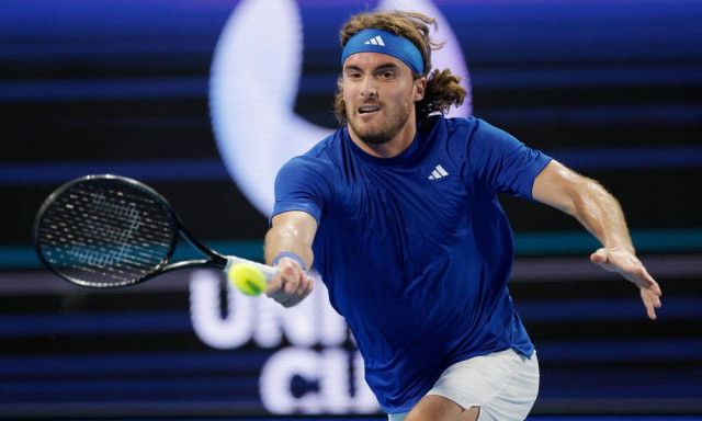 Στέφανος Τσιτσιπάς: Πρόκριση με ανατροπή στον δεύτερο γύρο της Μαδρίτης