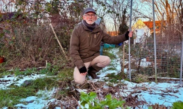 Έτρωγε αυγά από τον κήπο του 40 χρόνια: Τώρα το κράτος τα χαρακτηρίζει «επικίνδυνα απόβλητα»