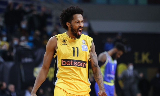 Μπράιαν Ανγκόλα ΑΕΚ