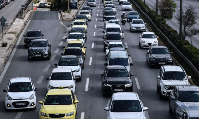 Κίνηση τώρα: Κυκλοφοριακό «κομφούζιο» σε Κηφισό, Κατεχάκη και Κηφισίας