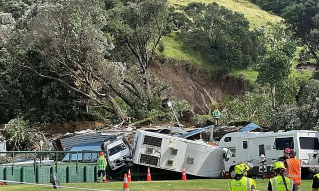Συναγερμός στη Νέα Ζηλανδία: Δεκάδες αγνοούμενοι μετά από κατολίσθηση σε δημοφιλές κάμπινγκ