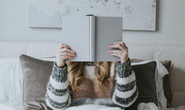 Έρευνα: Πώς τα ρομαντικά μυθιστορήματα επηρεάζουν τις φαντασιώσεις και την επικοινωνία των ζευγαριών