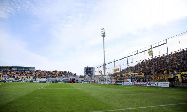 Super League: «Πρέπει» για Ολυμπιακό, δύσκολη έξοδος για ΑΕΚ