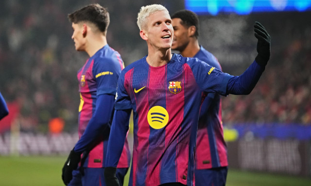 Μεγαλείο: Η Σλάβια Πράγας αποθέωσε τον Ντάνι Όλμο για το γκολ – ποίημα που δέχτηκε