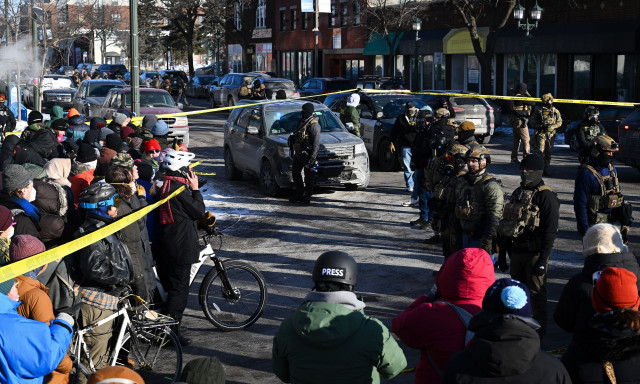 Μινεάπολη: Νέο αιματηρό περιστατικό - Πυρά ομοσπονδιακών πρακτόρων κατά πολίτη
