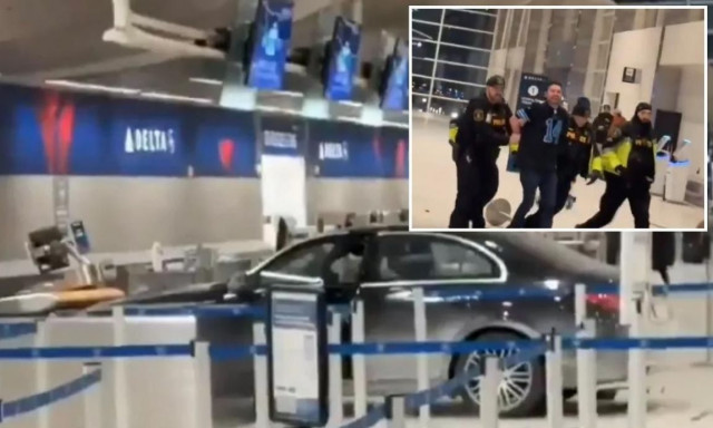 Ντιτρόιτ: Αυτοκίνητο εισέβαλε στο κτήριο του αεροδρομίου κι έφτασε μέχρι τα γκισέ του check-in