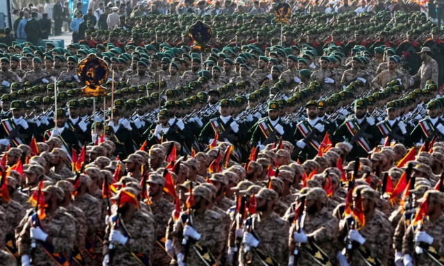 Το Ιράν ετοιμάζεται για την αμερικανική επίθεση -  Ο Χαμενεΐ μεταφέρθηκε σε υπόγειο καταφύγιο