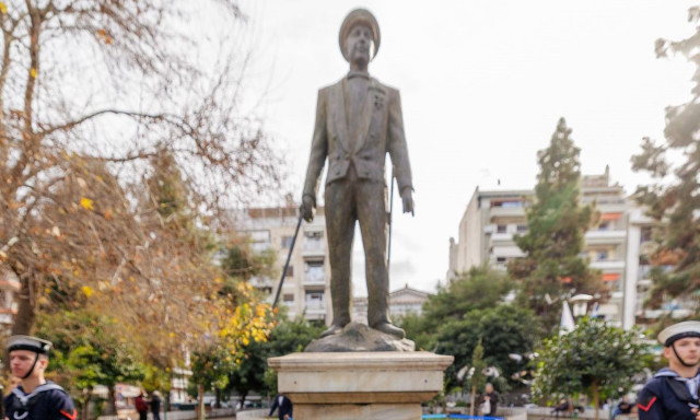 Ίμια, 30 χρόνια μετά: Σε κλίμα συγκίνησης τιμήθηκε η μνήμη του ήρωα Αντιναυάρχου Παναγιώτη Βλαχάκου