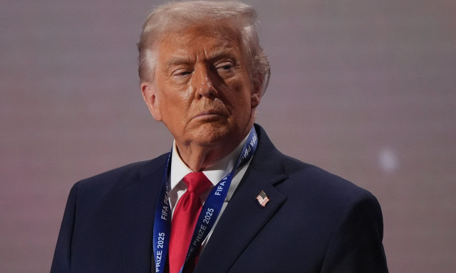 Σαρωτική πίεση Τραμπ στην Τεχεράνη: Από απελάσεις μέχρι απειλές για πλήγμα στην ηγεσία