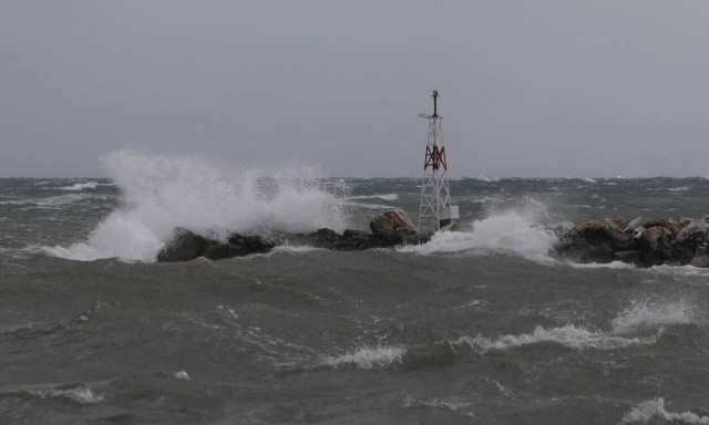 Απαγορευτικό απόπλου από το λιμάνι του Πειραιά – Ποια δρομολόγια ακυρώθηκαν