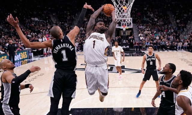 Σπερς-Πέλικανς